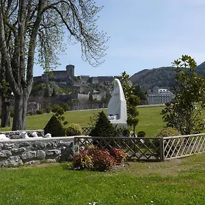 hotel-saint-charles.midi-pyreneeshotels.com/